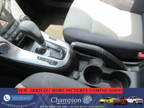 Used 2015 Chevrolet Cruze LS FWD image 12