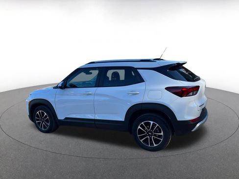 Used 2025 Chevrolet TrailBlazer LT image 11