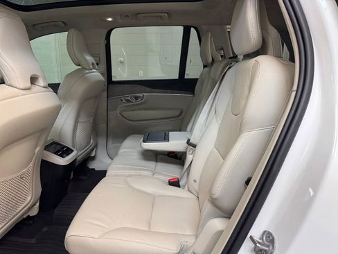 Used 2024 Volvo XC90 B6 Plus AWD/4WD image 20