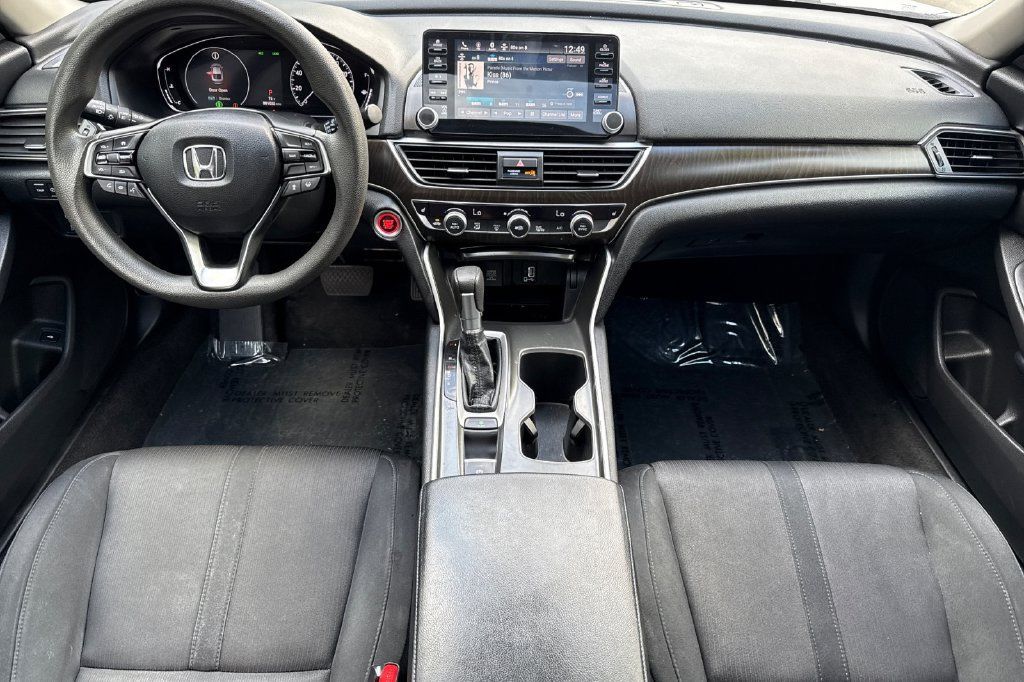 Used 2018 Honda Accord EX image 9