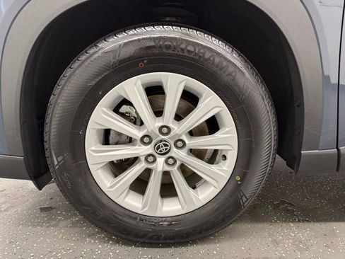 Certified 2024 Toyota Grand Highlander AWD image 19