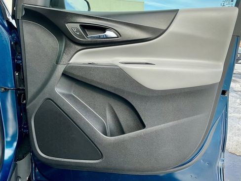 Used 2021 Chevrolet Equinox LT image 22