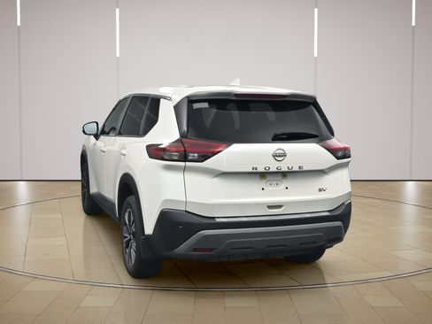 Certified 2023 Nissan Rogue SV FWD image 6