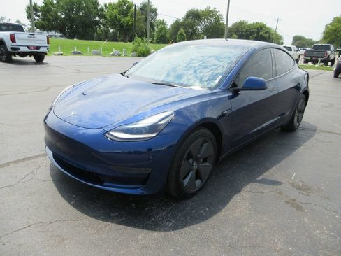 Used 2023 Tesla Model 3 Standard Range RWD image 10