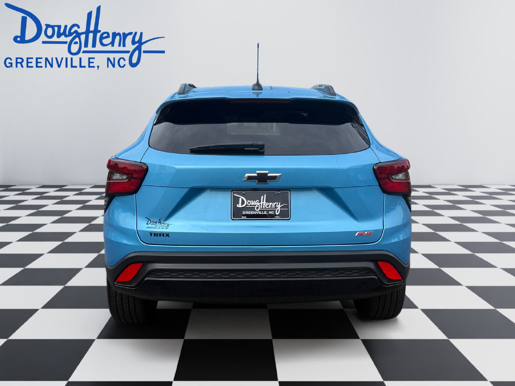 Used 2026 Chevrolet Trax RS FWD image 4