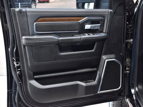 Used 2024 RAM 2500 Laramie image 12