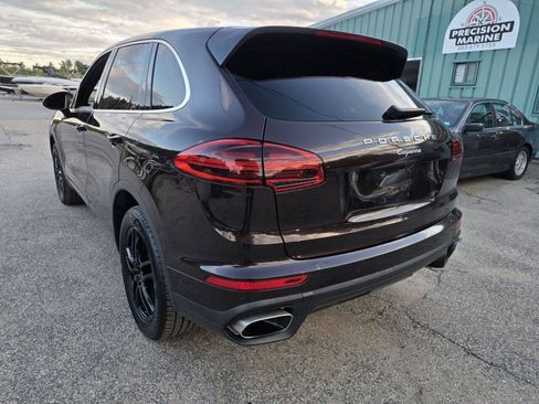 Used 2016 Porsche Cayenne AWD/4WD image 11