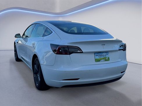 Used 2020 Tesla Model 3 Standard Range Plus image 4