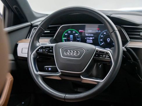 Used 2019 Audi e-tron Premium Plus image 11