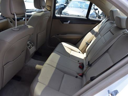 Used 2014 Mercedes-Benz C 300 4MATIC Sedan image 11