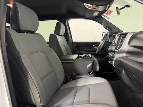 Used 2024 RAM 1500 Big Horn AWD/4WD image 30