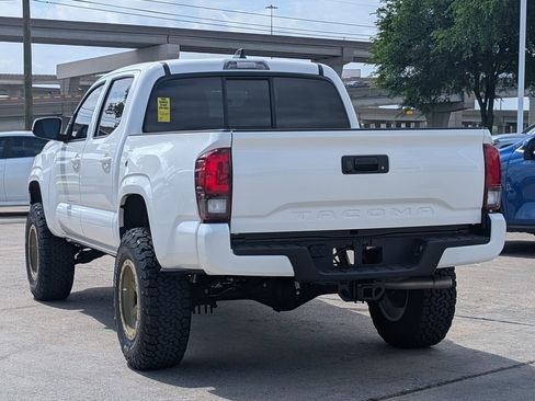 Used 2023 Toyota Tacoma SR image 4