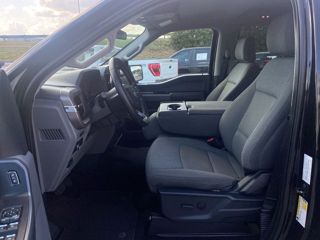 Used 2025 Ford F150 XLT w/ Equipment Group 301A Standard RWD image 12