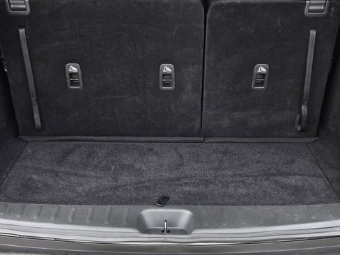 Certified 2025 Nissan Pathfinder SV FWD image 9