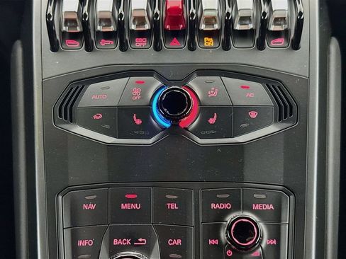 Used 2017 Lamborghini Huracan LP 580-2 RWD image 16