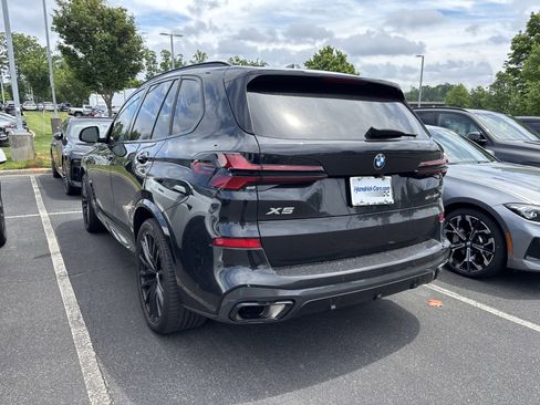 Used 2024 BMW X5 sDrive40i w/ M Sport Package RWD image 17