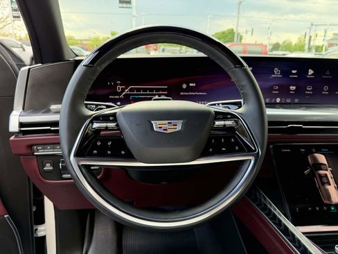 Used 2025 Cadillac Escalade ESV Premium Luxury w/ Touring Package AWD/4WD image 54