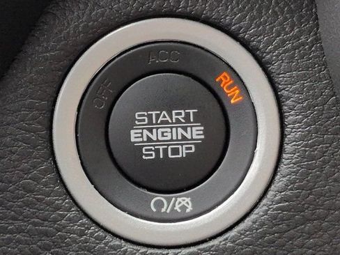Used 2024 RAM 1500 Laramie AWD/4WD image 28