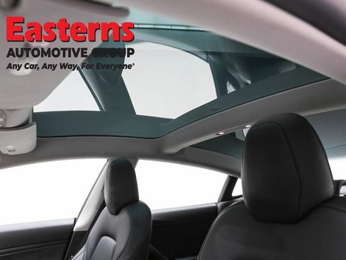 Used 2019 Tesla Model 3 Standard Range RWD image 31