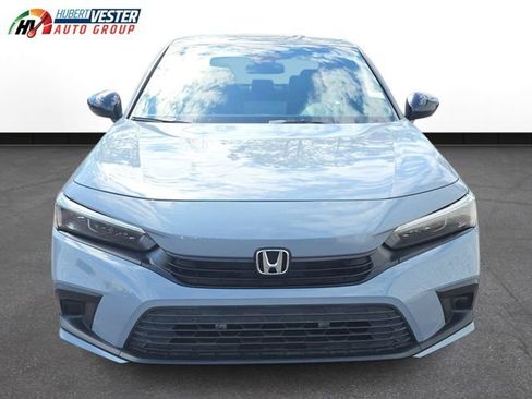 Used 2023 Honda Civic Sport image 3