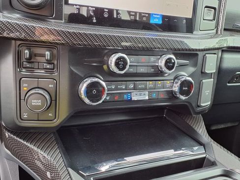 New 2026 Ford F250 Lariat w/ Black Appearance Package AWD/4WD image 14