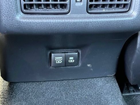 Used 2025 Toyota Camry SE FWD image 20
