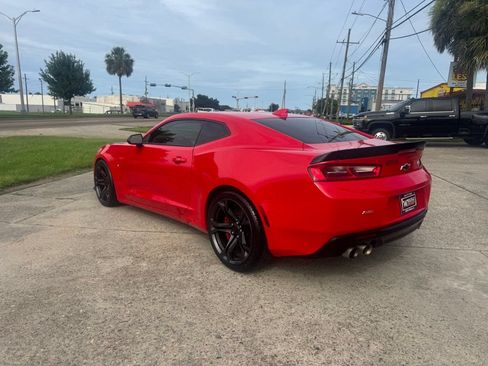 Used 2018 Chevrolet Camaro SS RWD image 7