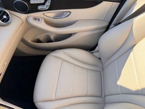 Used 2022 Mercedes-Benz GLC 300 GLC 300 image 22