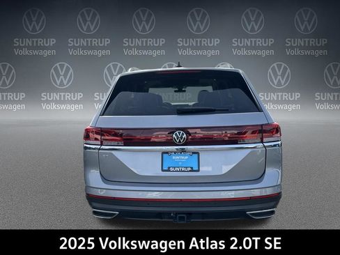 New 2025 Volkswagen Atlas SE image 4