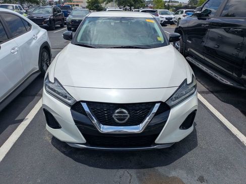 Used 2019 Nissan Maxima 3.5 SV w/ Floor Mat Group FWD image 2