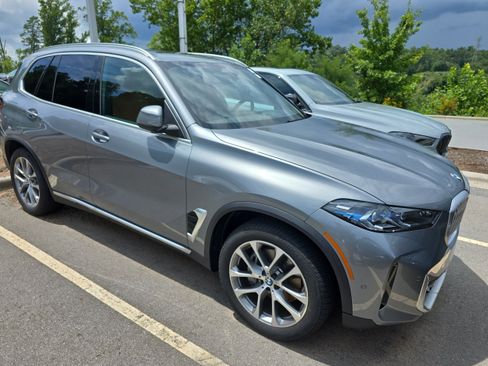 Used 2026 BMW X5 xDrive40i w/ Premium Package AWD/4WD image 1