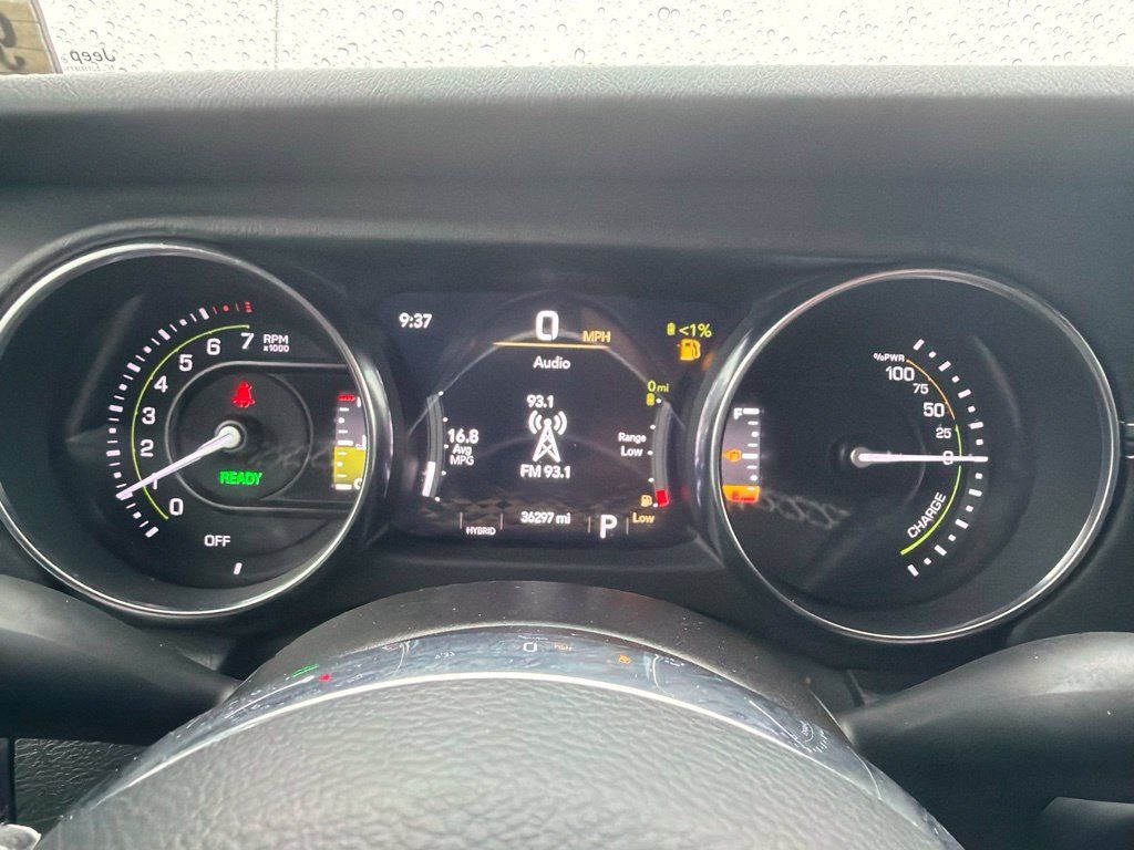 Used 2023 Jeep Wrangler Unlimited Sahara w/ Cold Weather Group AWD/4WD image 18
