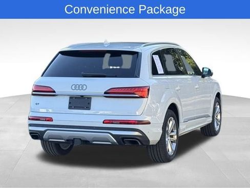 Used 2025 Audi Q7 2.0T Premium w/ Convenience Package image 3