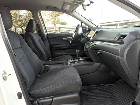 Used 2018 Honda Pilot EX image 23