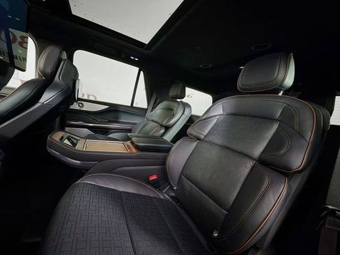 New 2025 Lincoln Navigator Black Label AWD/4WD image 26