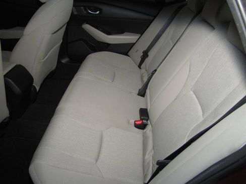 Certified 2023 Honda Accord LX image 11