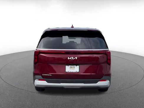 Used 2026 Kia Carnival FWD image 12