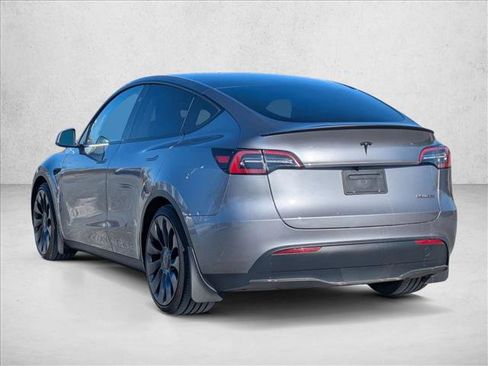 Used 2024 Tesla Model Y Performance image 8