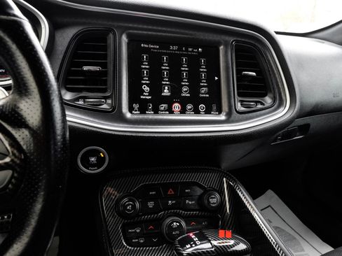 Used 2015 Dodge Challenger R/T Scat Pack w/ Scat Pack Appearance Package image 28