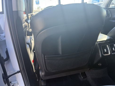 Used 2024 Kia Sorento SX image 31