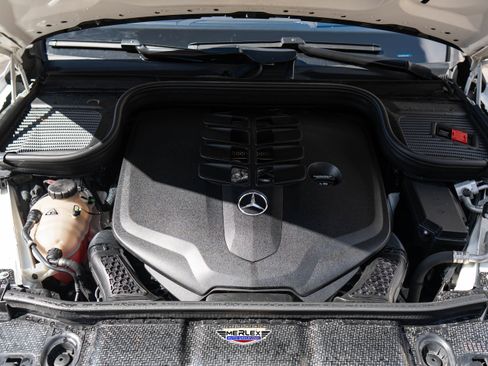 Used 2021 Mercedes-Benz GLS 580 4MATIC image 55