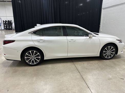 Used 2019 Lexus ES 350 w/ Premium Package FWD image 11