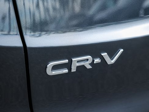 Used 2025 Honda CR-V LX image 9