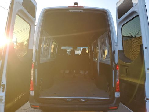 Used 2023 Mercedes-Benz Sprinter 2500 image 30