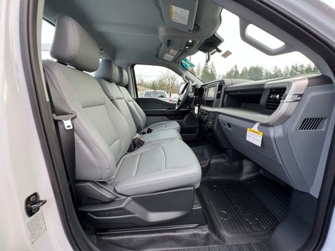 Used 2024 Ford F550 2WD Regular Cab Super Duty image 14