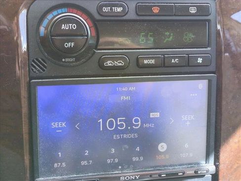 Used 2004 Subaru Outback H6 image 12