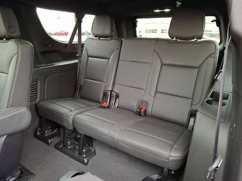 Certified 2024 Chevrolet Suburban High Country image 14