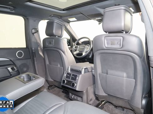 Used 2023 Land Rover Discovery S R-Dynamic image 16