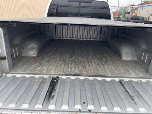 Used 2001 Dodge Ram 1500 Truck 4x4 Quad Cab image 4