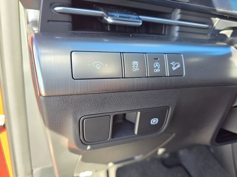 New 2026 Hyundai Kona SE AWD/4WD image 18